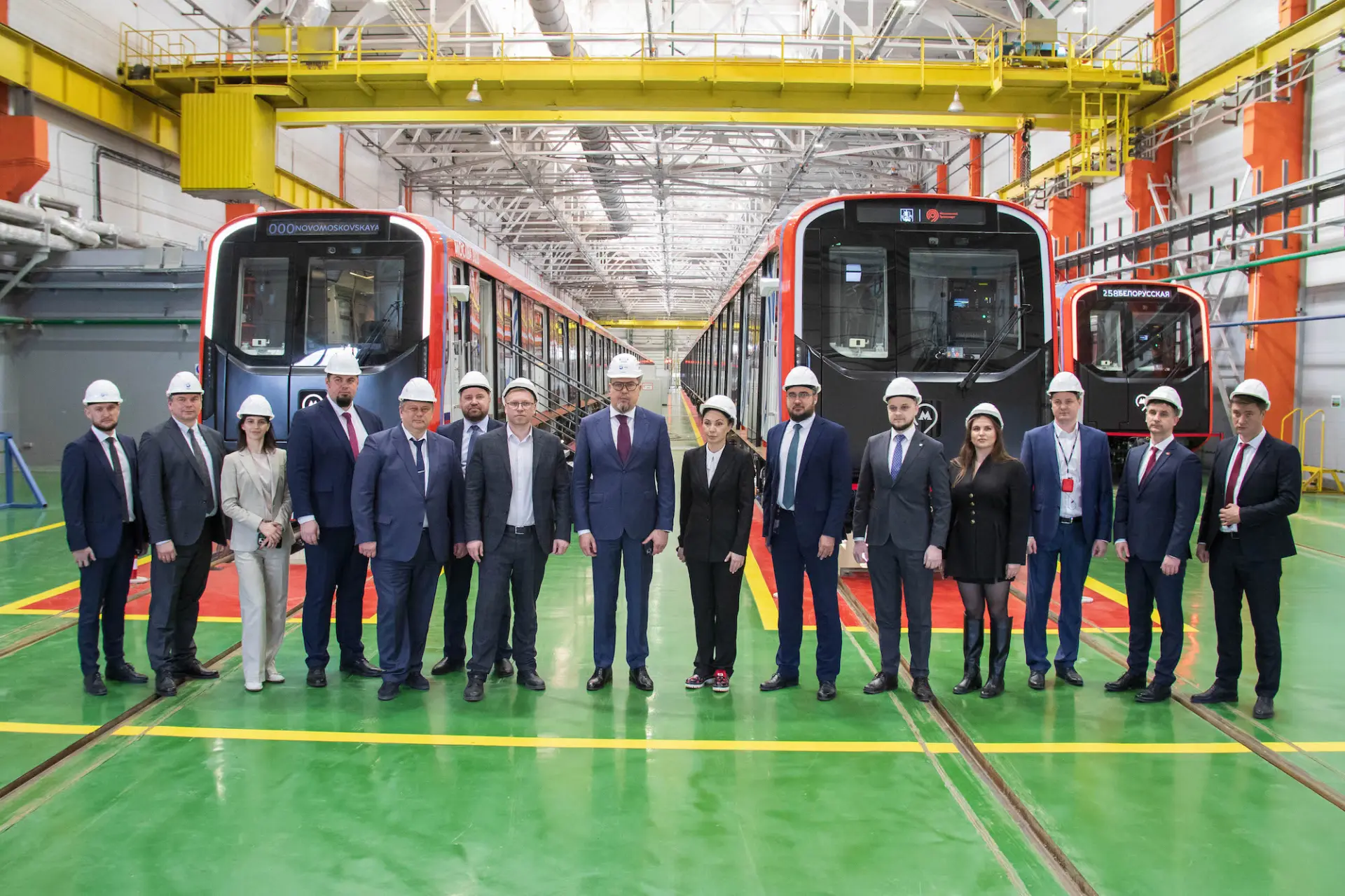 Депутат Московской городской Думы Сабина Цветкова с рабочим визитом посетила "Метровагонмаш" 