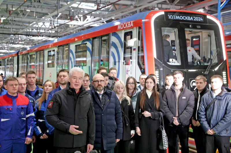 На Замоскворецкую линию столичного метро вышли поезда "Москва-2024"